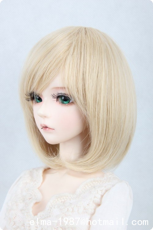medium-length wig light golden-02.jpg